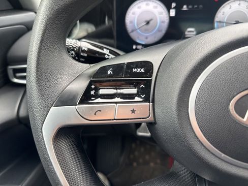 Used 2024 Hyundai Elantra SEL image 12