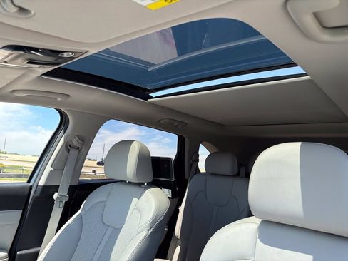 Certified 2023 Kia Sorento SX AWD/4WD image 16
