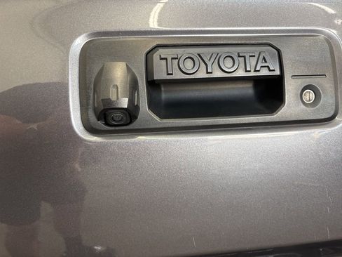 Used 2019 Toyota Tacoma SR w/ SX Package image 14