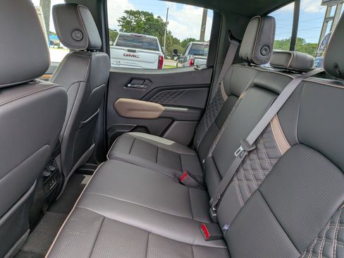 New 2026 GMC Canyon Denali AWD/4WD image 17
