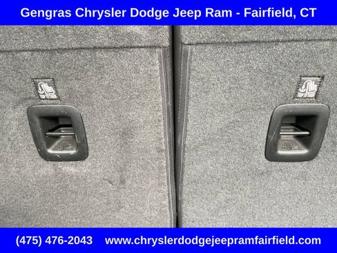 Used 2023 Jeep Wrangler Unlimited Sahara w/ Cold Weather Group AWD/4WD image 33