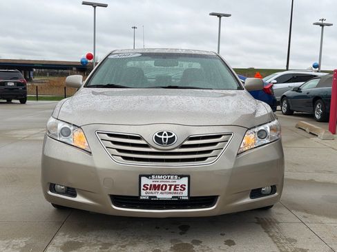 Used 2007 Toyota Camry XLE image 3