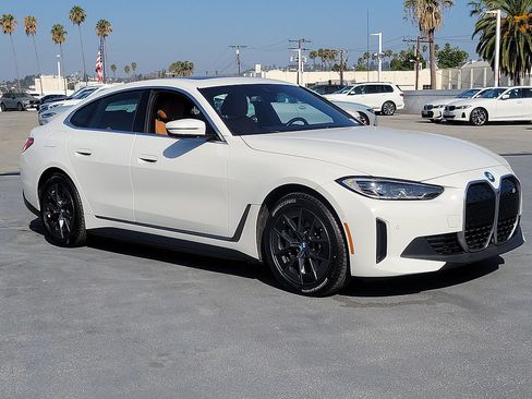 Used 2023 BMW i4 eDrive35 w/ Premium Package RWD image 4