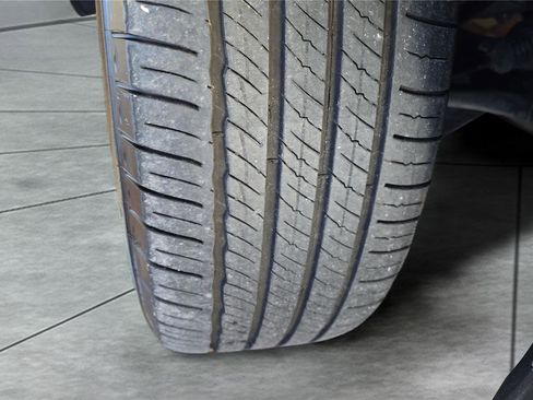 Used 2025 Cadillac XT5 Premium Luxury image 30