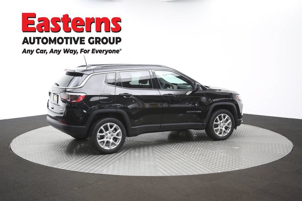 Used 2024 Jeep Compass Latitude AWD/4WD image 41