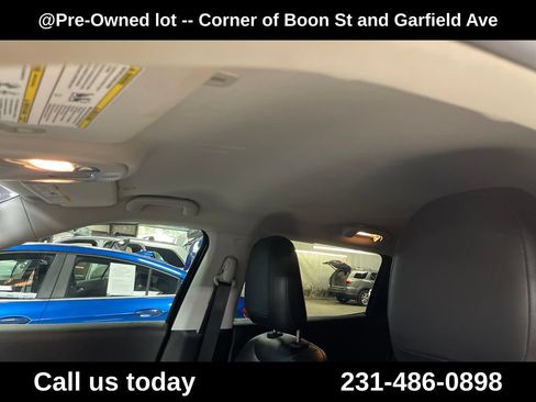 Used 2018 Jeep Compass Limited w/ Navigation Group AWD/4WD image 13