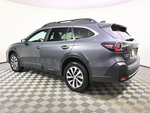 Certified 2023 Subaru Outback Premium image 3