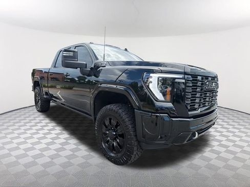 Used 2025 GMC Sierra 2500 Denali Ultimate AWD/4WD image 3