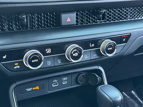 Used 2024 Honda CR-V EX image 17