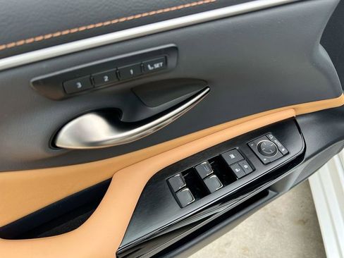Certified 2025 Lexus ES 350 w/ Premium Package image 11