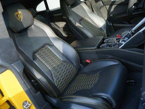 Used 2020 Lamborghini Urus AWD/4WD image 69