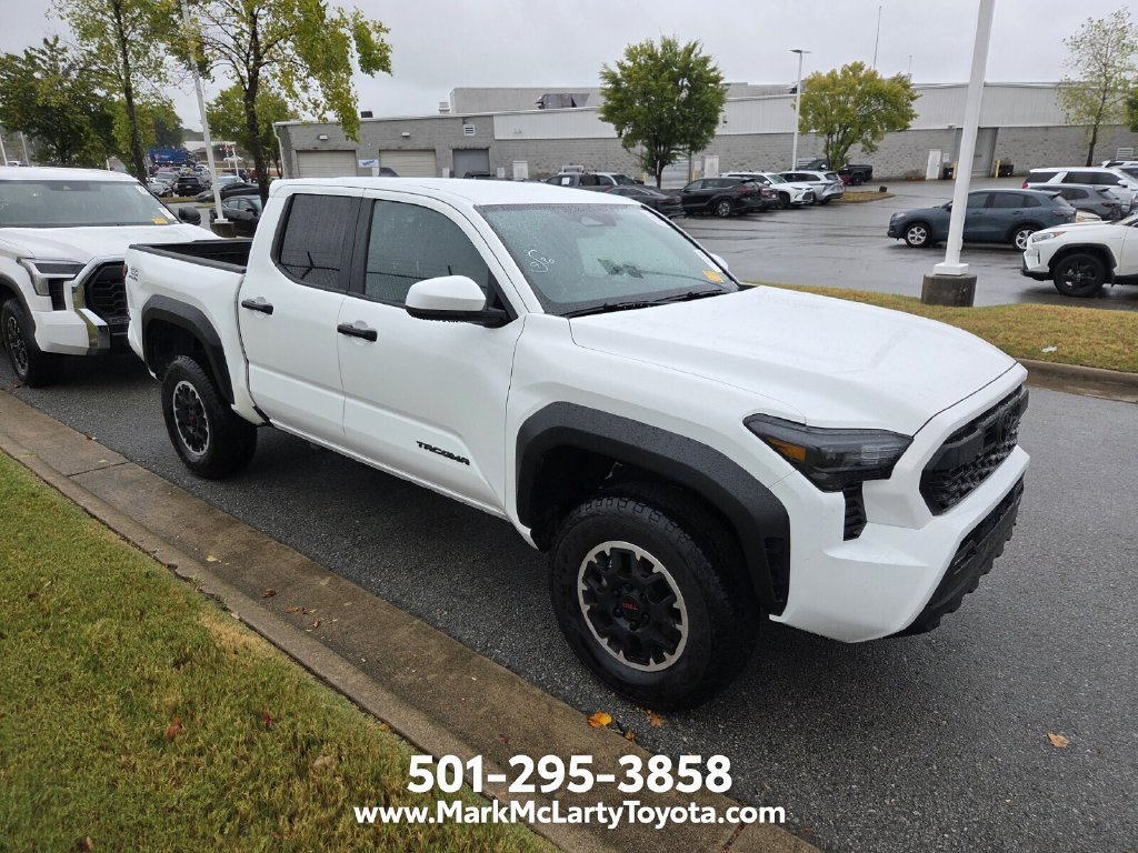 Used 2026 Toyota Tacoma TRD Off-Road AWD/4WD image 3