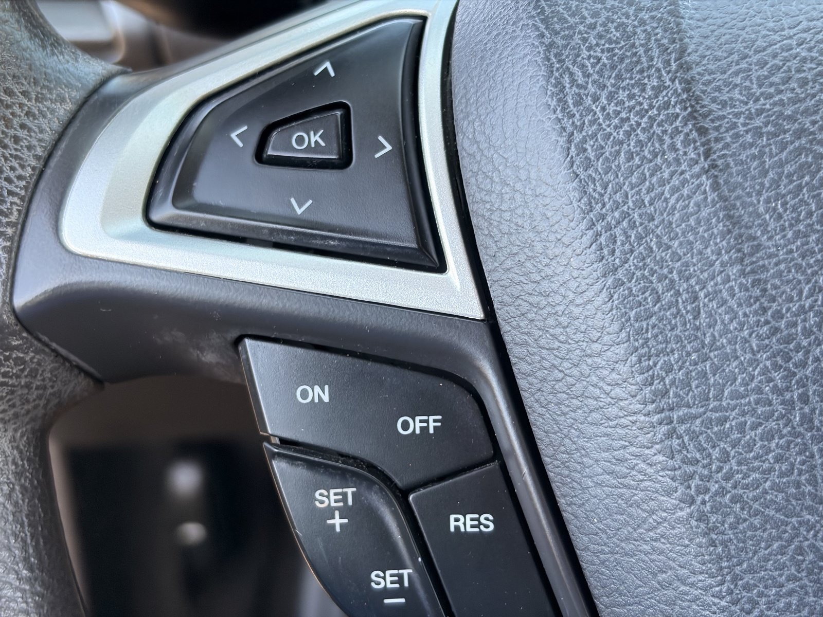 Used 2014 Ford Fusion SE FWD image 27