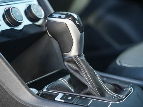 Used 2023 Volkswagen Taos SE image 24