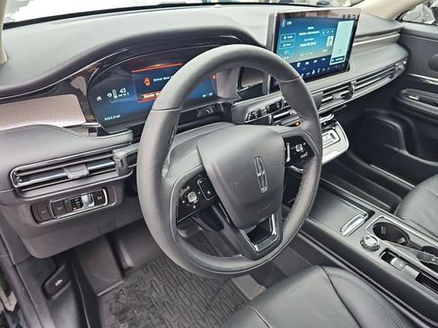 Used 2025 Lincoln Corsair Reserve w/ Jet Appearance Package image 11