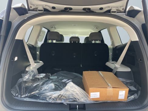 New 2026 Hyundai Ioniq 9 SE image 15