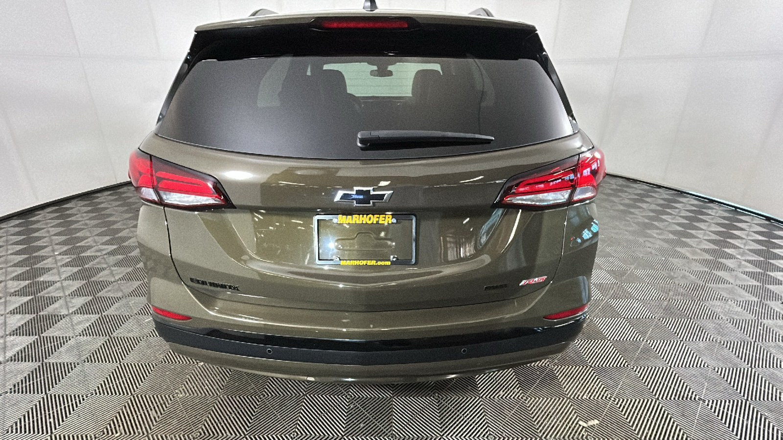 Used 2024 Chevrolet Equinox RS AWD/4WD image 4