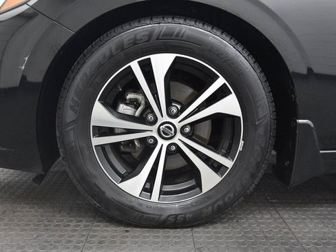 Used 2021 Nissan Sentra SV image 10