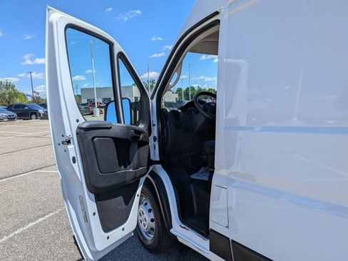 Used 2023 RAM ProMaster 2500 FWD image 14