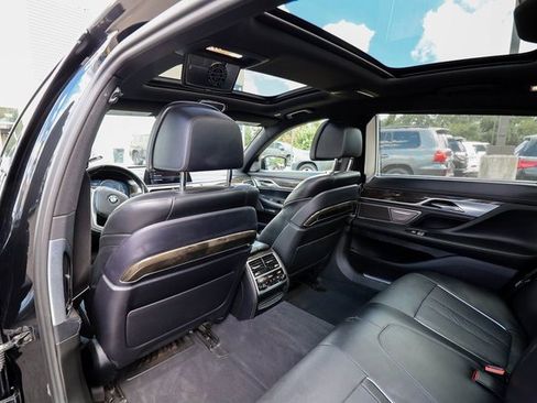 Used 2017 BMW 750i xDrive image 50
