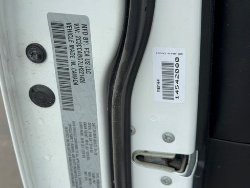 Used 2020 Chrysler 300 S RWD image 31