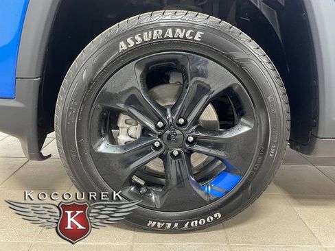 Used 2020 Jeep Compass Latitude AWD/4WD image 7