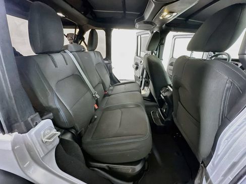 Used 2023 Jeep Wrangler Unlimited Rubicon 4xe AWD/4WD image 10