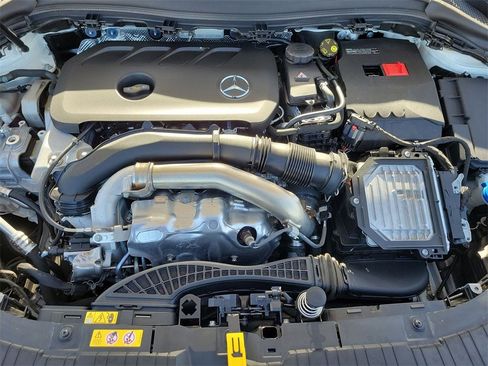 Used 2025 Mercedes-Benz GLA 250 GLA 250 image 10