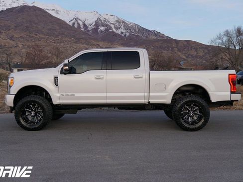 Used 2017 Ford F350 Platinum w/ Platinum Ultimate Package image 7