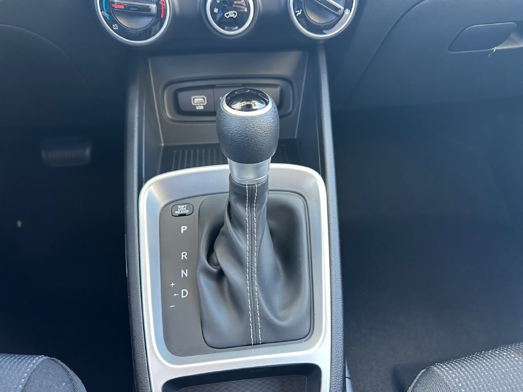 New 2026 Hyundai Venue SE FWD image 18