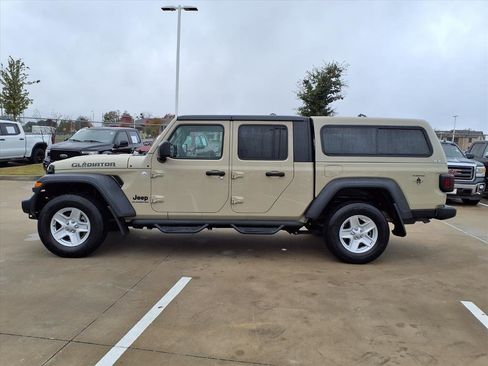 Used 2020 Jeep Gladiator Sport w/ Quick Order Package 24S image 8