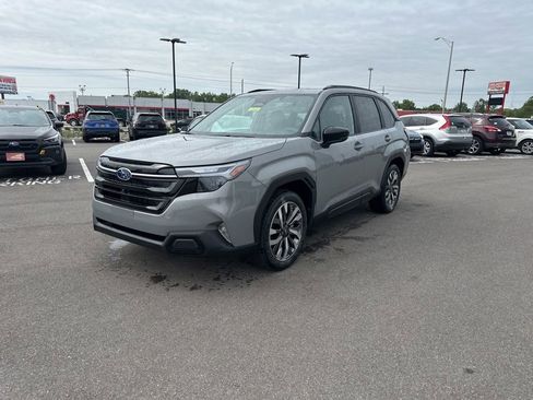 New 2026 Subaru Forester Touring AWD/4WD image 3