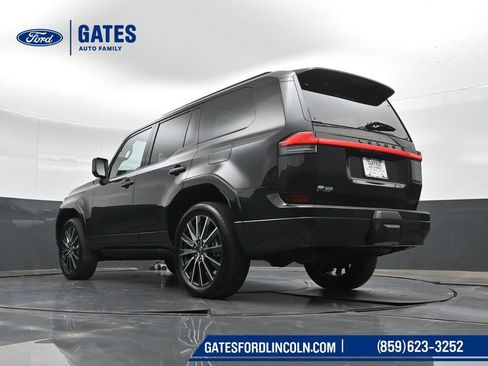 Used 2026 Lexus GX 550 w/ Accessory Package (2T) AWD/4WD image 52
