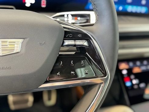 New 2026 Cadillac Vistiq Luxury AWD/4WD image 27
