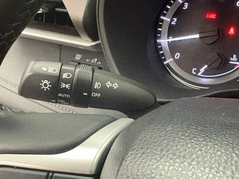 Used 2024 Toyota Highlander LE w/ Protection Package #3 (TMS) FWD image 25
