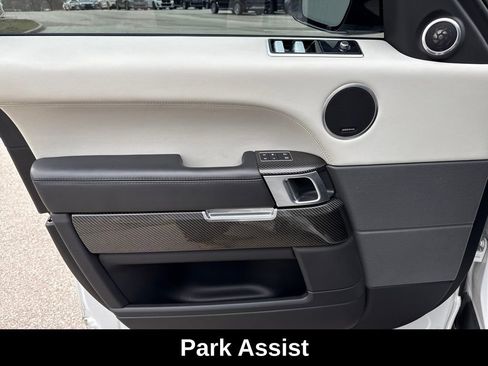 Used 2021 Land Rover Range Rover Sport SVR image 13