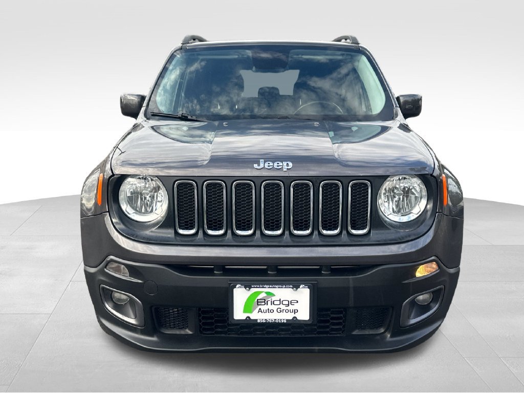 Used 2017 Jeep Renegade Latitude w/ Cold Weather Group AWD/4WD image 2