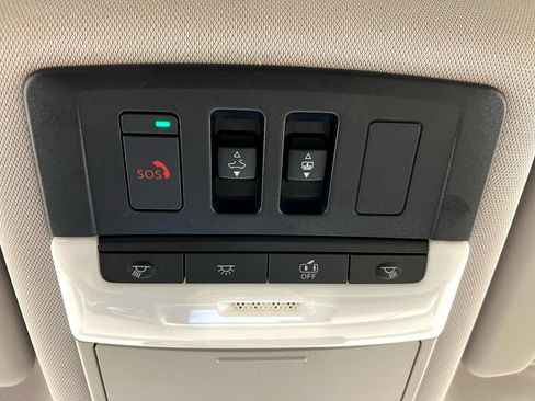 Used 2023 Nissan Rogue SL w/ SL Premium Package image 27