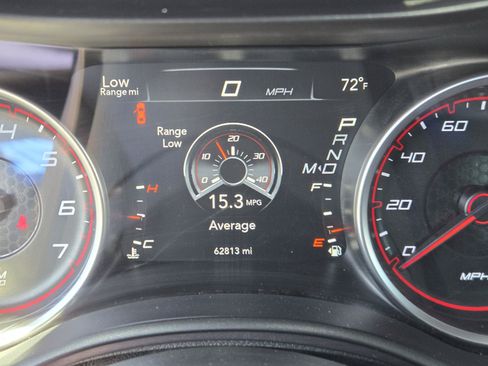 Used 2018 Dodge Charger SXT RWD image 14