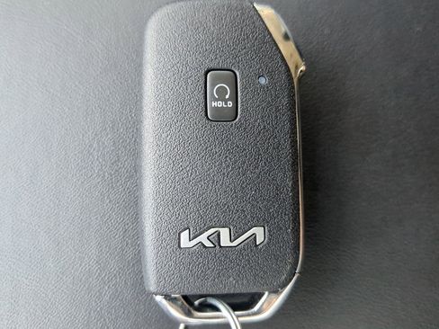 Used 2022 Kia Telluride SX w/ SX Prestige Package image 33