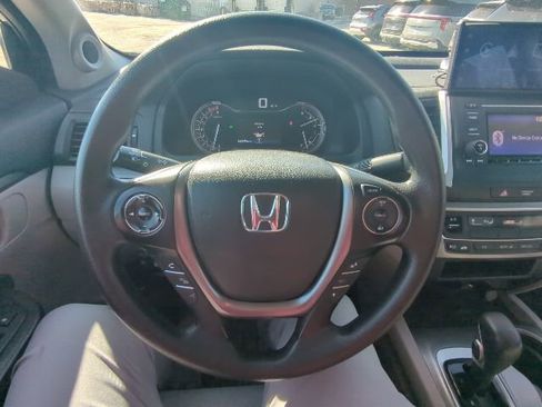 Used 2017 Honda Ridgeline RT image 7