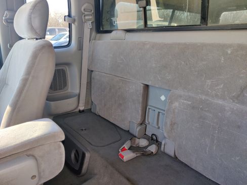 Used 2004 Toyota Tacoma 4x4 Xtracab image 16