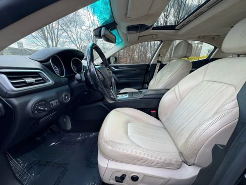 Used 2015 Maserati Ghibli RWD image 14