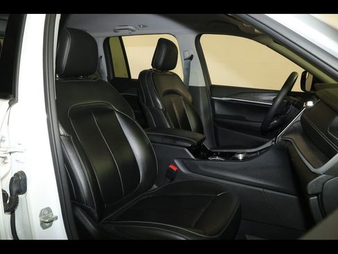 Used 2023 Jeep Grand Cherokee Limited AWD/4WD image 30