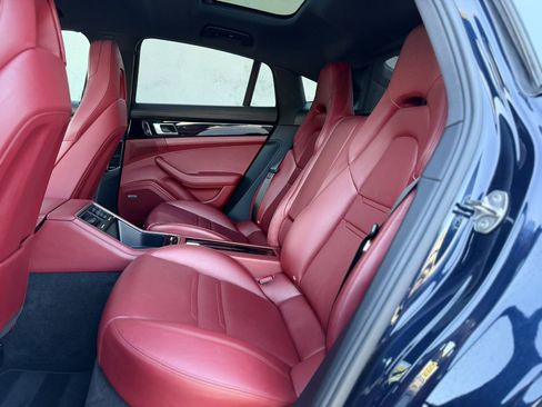 Used 2018 Porsche Panamera 4S image 29