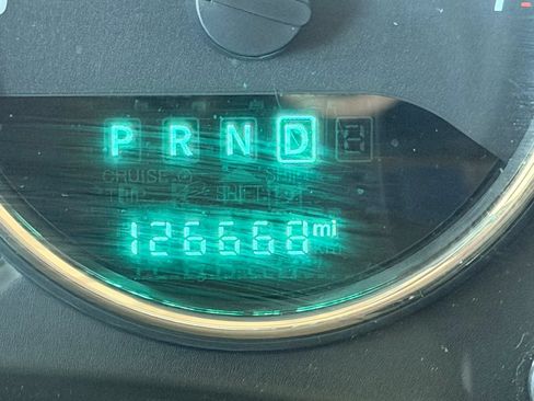 Used 2017 Jeep Wrangler Unlimited Sahara w/ Connectivity Group AWD/4WD image 14