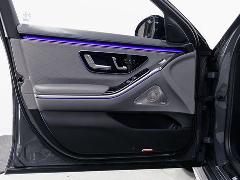 Used 2023 Mercedes-Benz S 580 4MATIC Sedan w/ AMG Line image 5