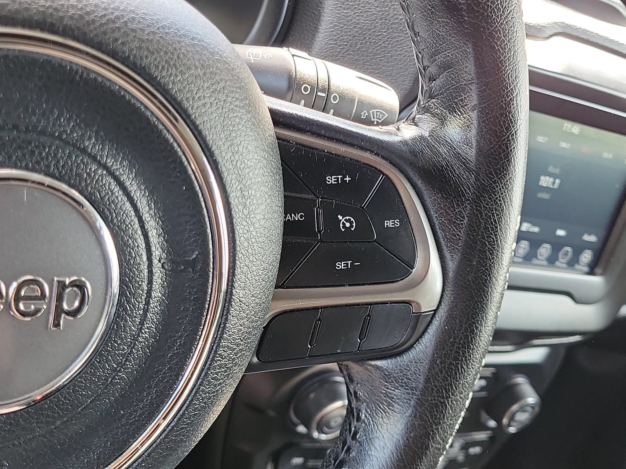 Used 2020 Jeep Renegade Limited AWD/4WD image 12