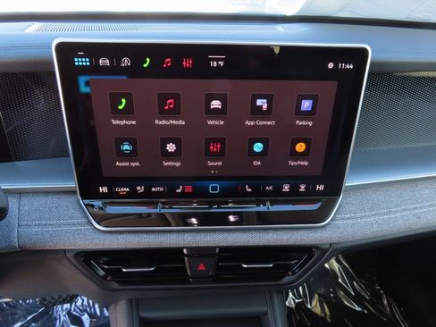 New 2026 Volkswagen Tiguan S FWD image 5