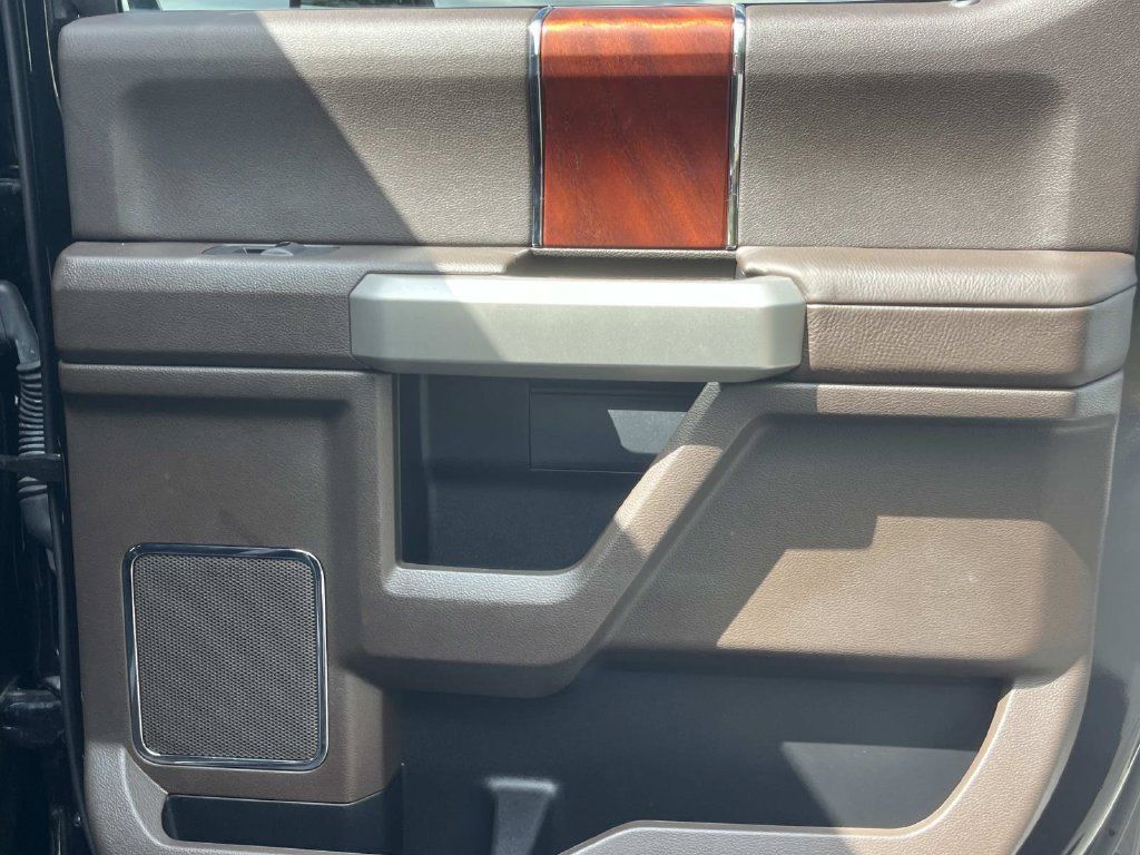 Used 2022 Ford F350 King Ranch w/ King Ranch Ultimate Package AWD/4WD image 27